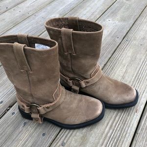 Frye Harness Toddler Boots in GUC, barely worn, size 11